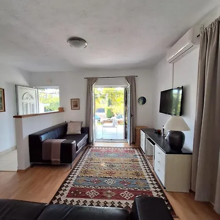 Old Vineyard Estate *