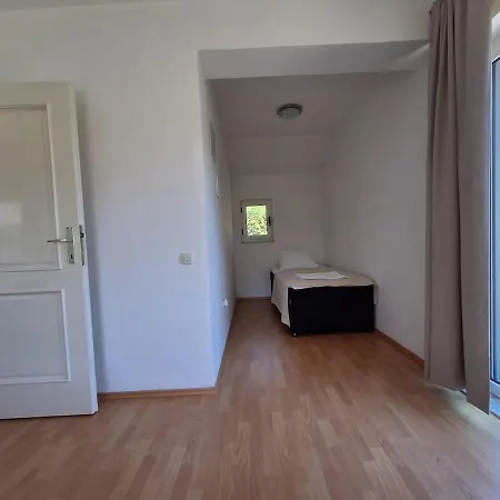 Old Vineyard Estate Buna