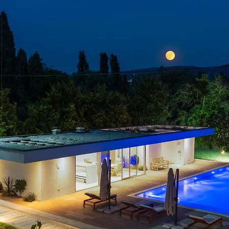 Old Vineyard Estate * Buna